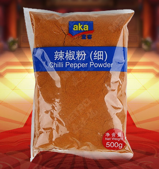 廚之選HS辣椒干(天鷹椒)產(chǎn)自四川成都300g每袋，精選辣椒為原材料，經(jīng)人工清洗去雜等多道工序，精心制作而成。質(zhì)地干燥，選料考究，口味純正，香辣可口，特有的醇香，品質(zhì)有保障。塑料質(zhì)地包裝，其含有豐富營養(yǎng)，使用方便，美味可口，深受廣大消費者青睞。