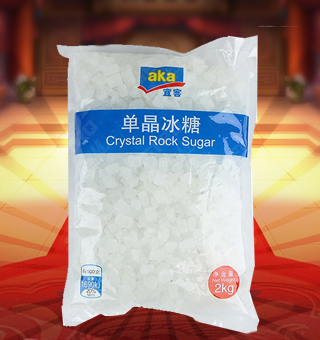 宜客(AKA)單晶冰糖產(chǎn)自浙江金華2kg每袋，采用新鮮上等的原料，領(lǐng)先的技術(shù)，使每一顆冰糖都晶晶亮，純度極高，質(zhì)量保證，放心安全。本產(chǎn)品采用的是袋裝的設(shè)計，食用和放置都是相對比較方便的，是您廚房常備品的好伙伴。本產(chǎn)品的每一顆冰糖都甘醇可口，晶瑩剔透，清甜滋潤。是您日常飲品，佐餐甜品的絕佳上選。