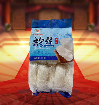 新閩融粉絲產(chǎn)自上凍煙臺(tái)1.5kg每袋，粉絲是淀粉制品，含有豐富的營養(yǎng)和多種礦物質(zhì)，多食對(duì)人的健康有好處，既便捷又健康。粉絲有良好的附味性，它能吸收各種鮮美湯料的味道，再加上粉絲本身的柔潤滑，更加爽口宜人，涼拌更佳。