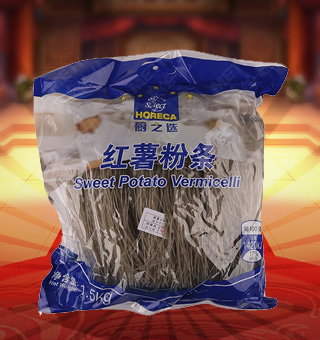 廚之選紅薯粉條產(chǎn)自山東濟(jì)寧1.5kg每袋，精選優(yōu)質(zhì)綠豆淀粉等為原料，融合水精制而成，品質(zhì)優(yōu)良，天然上等，營養(yǎng)豐富。入口順滑，口齒留香，產(chǎn)品選料考究，口味純正，美味又健康，品質(zhì)優(yōu)質(zhì)，值得信賴。塑料質(zhì)地包裝，粉絲分明可見，食用簡單方便，是廚房常備品的上佳選擇。
