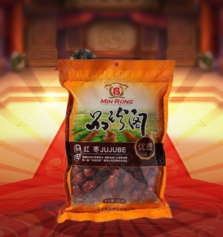 新閩融品珍閣優(yōu)質(zhì)紅棗產(chǎn)自新疆和田500g每袋，紅棗是一種營養(yǎng)佳品，被譽為“百果之王”。紅棗含有豐富的維生素A、B、C等人體必須的多種維生素和18種氨基酸、礦物質(zhì) 