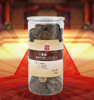 薈食(FINE LIFE)一級香菇 產(chǎn)自河南駐馬店150g每袋，質(zhì)輕盈，有特殊天然菌香，味道鮮美，風味獨特，保留了豐富的營養(yǎng)成分。采取透明包裝，新鮮清晰可見，干凈衛(wèi)生，方便存放冷藏，方便消費者們的選購，安全健康，放心購買。