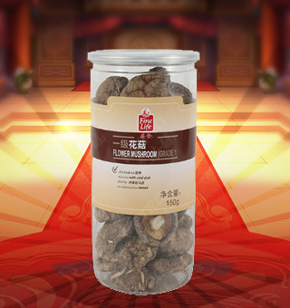 薈食(FINE LIFE)一級花菇 產(chǎn)自河南駐馬店150g每袋，質(zhì)輕盈，有特殊天然菌香，味道鮮美，風味獨特，保留了豐富的營養(yǎng)成分。采取透明包裝，新鮮清晰可見，干凈衛(wèi)生，方便存放冷藏，方便消費者們的選購，安全健康，放心購買。